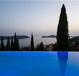 Luxury 5-Bedroom Villa with Sea-Views and Infinity Pool near Dubrovnik – Sleeps 10